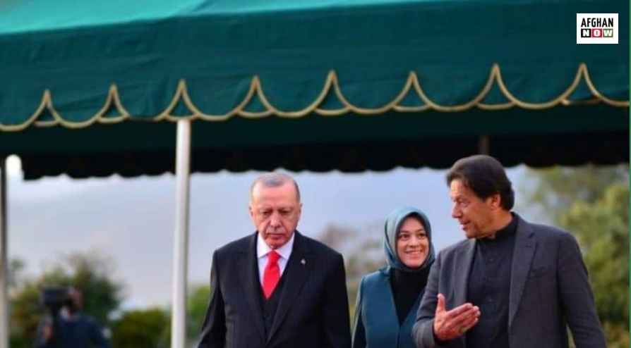 اردوغان د اقتصادي اړیکو د پراختیا لپاره پاکستان ته تللی