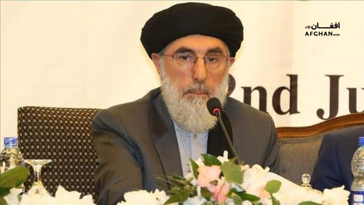 حکمتیار لاریون