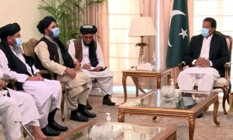 عمران خان: د افغان طالبانو په مرسته له پاکستاني طالبانو سره افغانستان کې خبرې کوو.