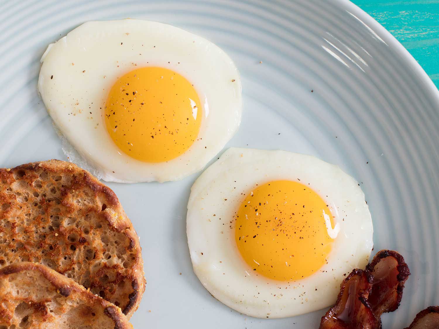 opt aboutcom coeus resources content migration serious eats seriouseats.com recipes images 2017 07 20170728 sunny side up eggs vicky wasik d07c5480d72e49cc85689c1d6d88495e