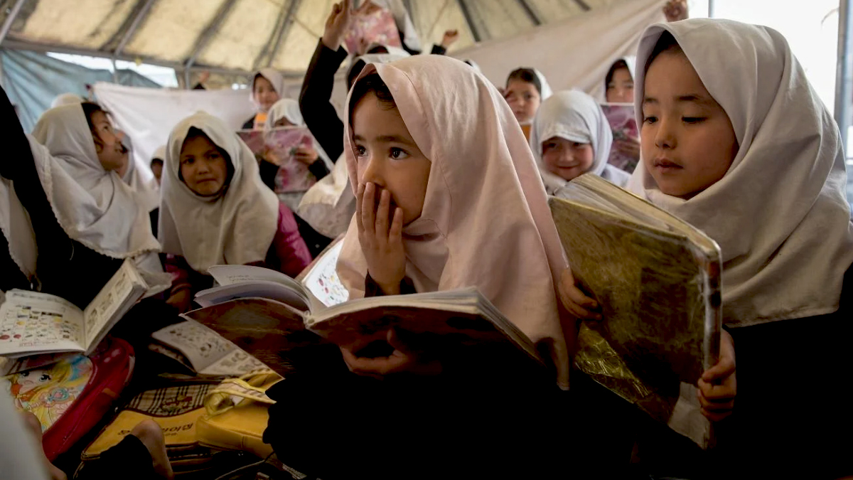 د افغان نجونو زده کړې؛ د م.م د سرمنشي استازی د ښوونځیو پرانیستو غوښتنه وکړه.