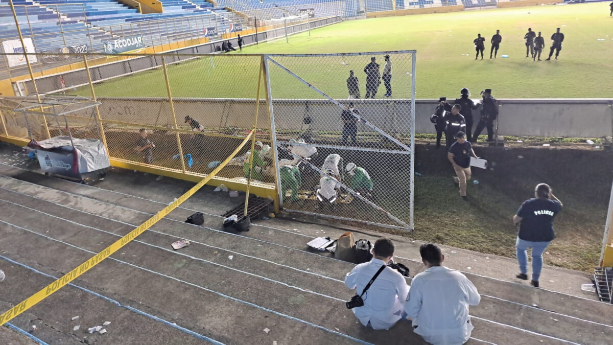 id5281444 LYNXMPEJ4K0AQ EL SALVADOR STAMPEDE 1200x675 1