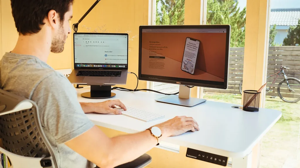 connect two laptop together