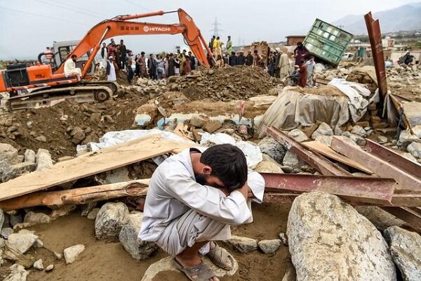 سېلابونو او اورښتونو اړولی زیان؛ په افغانستان کې مرګژوبله او پراخه ویجاړي