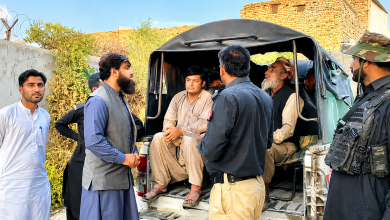 پاکستان کې افغان کډوال؛ زرګونه افغانان د نیول کېدو له ویرې روغتونونو ته نه ځي