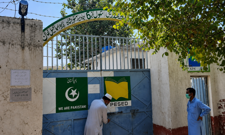 خیبر پښتونخوا کې ۶۲۷ دولتي ښوونځي بند دي