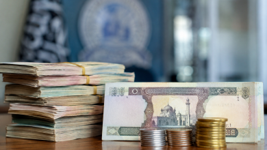 مجاهد: د افغانیو ارزښت ساتنې لپاره د افغانستان بانک اقدامات کړي