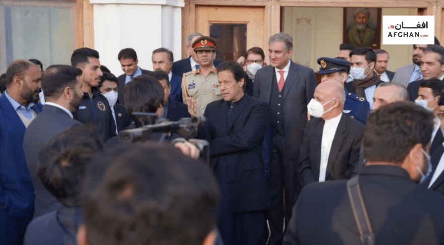 دافغانستان دکرکټ ملي لوبډلې د پاکستان لومړي وزیر عمران خان سره لیدلي دي