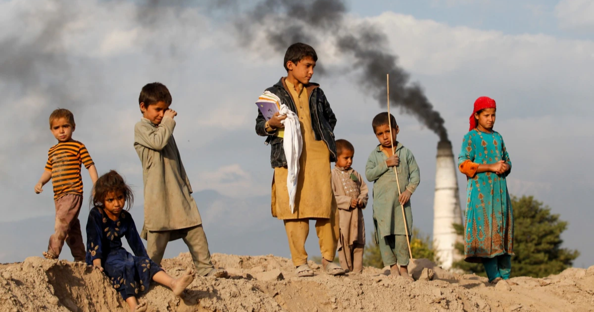 افغان ماشومانو سره مرستې ونه شي روان کال به ډېری ماشومان مړه شي