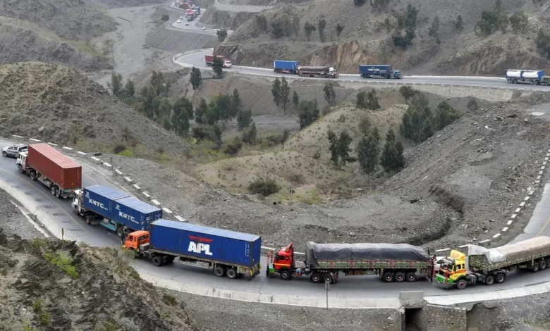 افغانستان او ازبکستان خپل منځ دوه سوداګریزې هوکړې وکړې