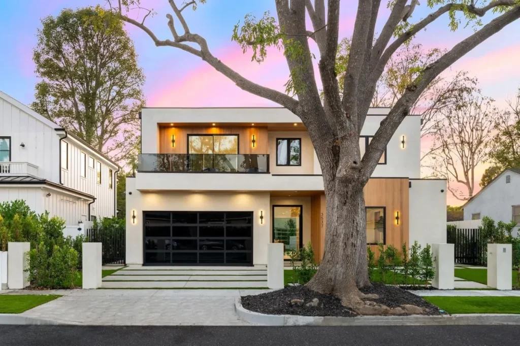 house vs home 0 1200.jpg 1