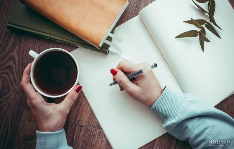 nody عکس درحال نویسندگی 1633238120