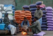 د پاکستان اقتصاد له ستر ګواښ سره مخ؛ سوداګري او کاروبارونه د سقوط په حال کې