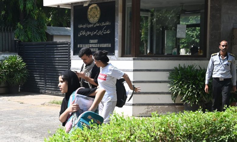 د اړیکو نوی باب؛ په نوي ډیلي کې د افغانستان د سفارت د چارو د سمبالښت لپاره د طالبانو د استازي رسېدل