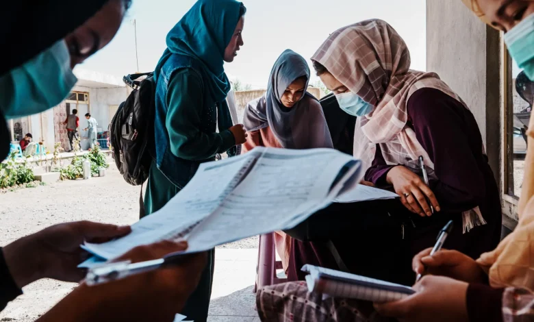 له زده کړو د افغان نجونو محرومېدل؛ د زده کړو په نړیواله ورځ د میلیونونو نجونو ناهیلي