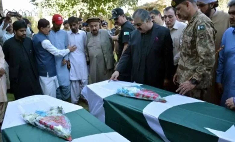 پاکستان ته سخت ګزار؛ په ۲۰۲۵ کال کې پر امنیتي ځواکونو او وګړو سلګونه بریدونه