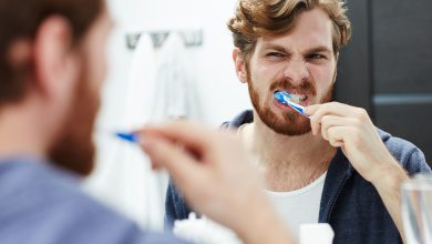 د خولې بورس کول؛ ولې متخصصان وایي یوازې د غاښونو سپینول بسنه نه کوي؟