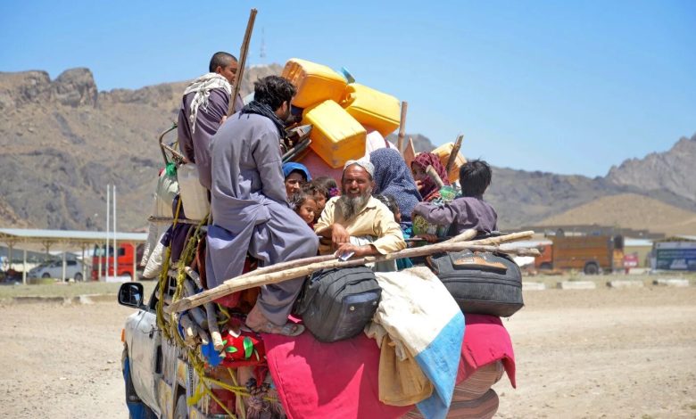 بې روزګاري؛ د کډوالو راستنېدل او د کار موندنې هڅې؛ ایا د بې روزګاري کچه به راکمه شي؟