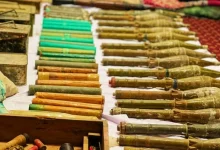 خوست کې وسلې؛ له یوه کور څخه ګڼ شمېر مهمات ترلاسه شول