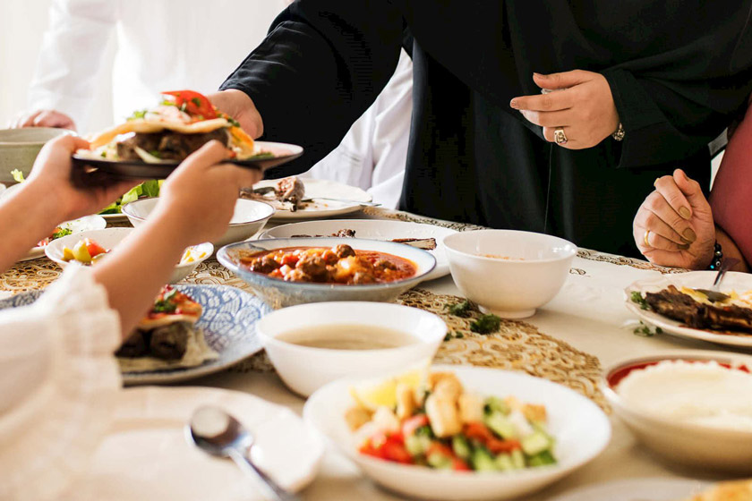 سحری چی بخوریم که تشنه نشویم؟