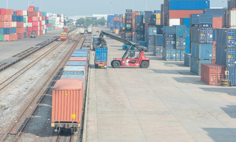 اقتصادي وده؛ له منځنۍ اسیا د افغانستان واردات ۴۳ سلنه زیات شول