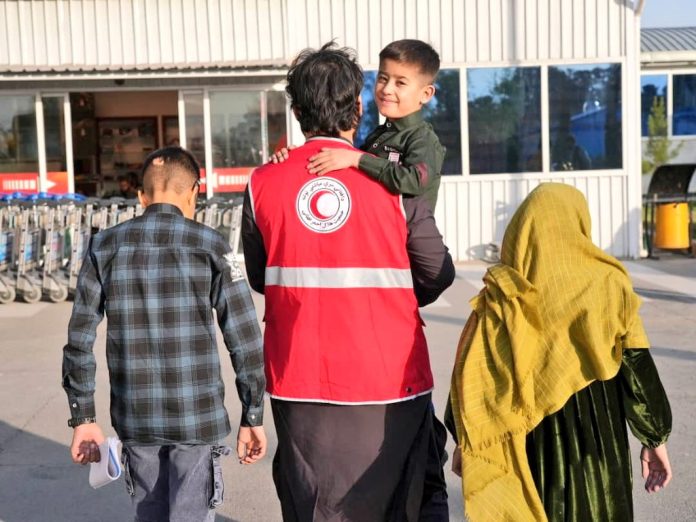 HC5VinDacAAFjS3 696x522 1 1