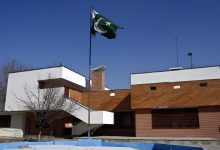 د پاکستاني سفارت تړل کېدو زیانونه، سیاسي کړکېچ او ډیپلوماسي