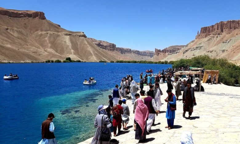 د کوچني اختر په ورځو کې د هېواد بېلابېلو سیمو ته سېلانیان په پراخه کچه ورغلي دي