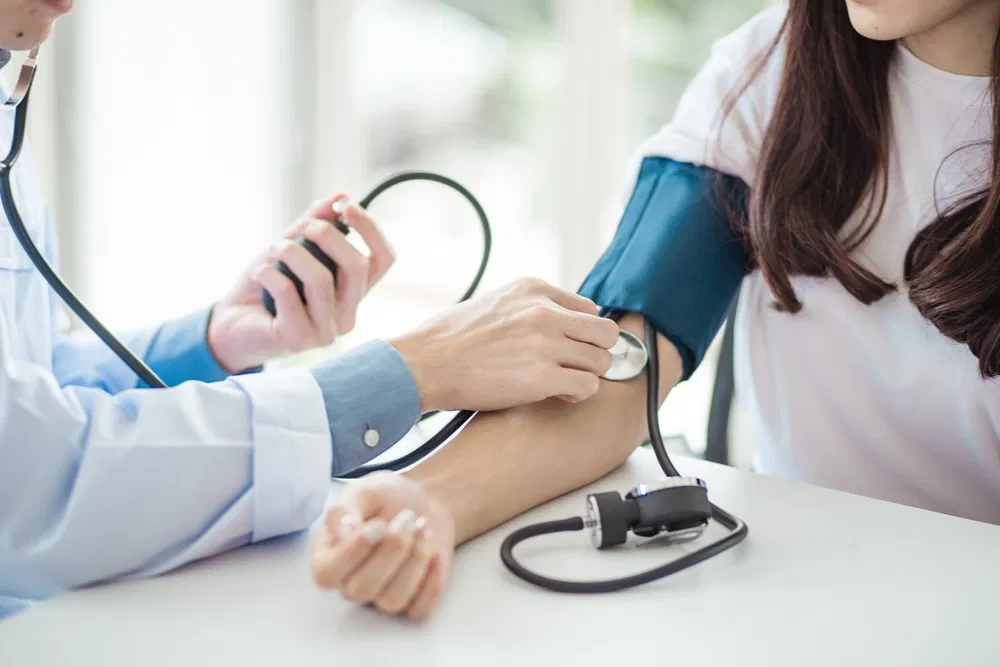 symptoms of high blood pressure 37966 1