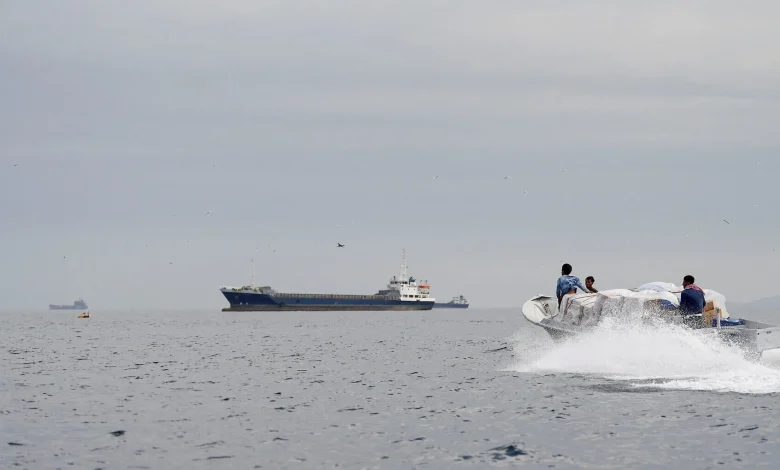 د ایران بندرونه تر سمندري محاصرې؟ امریکا د ۹ بېړیو د ګرځولو ادعا کوي