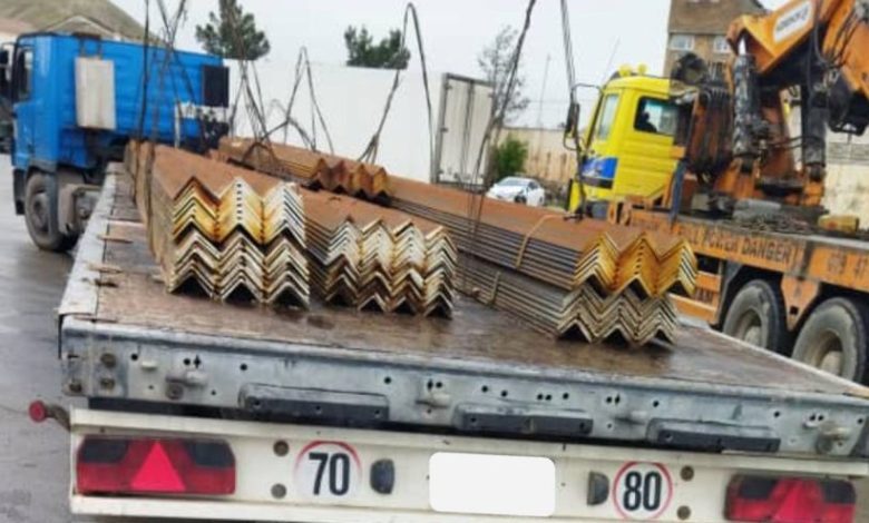 اسلامکلا بندر کې ۲۷ ټنه بې کفیته ودانیز توکي بېرته مسترد شول