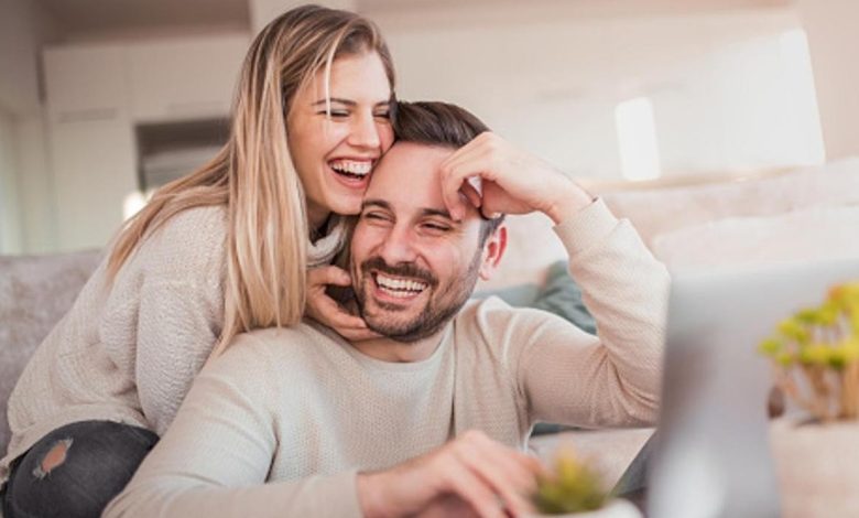 له اندازې زیات محبت؛ کله چې مینه له کنټرول ووځي او ستونزه شي