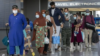 قطر کې بند پاتې افغانان؛ د کابل غبرګون او د کانګو د جنجالي لېږد خبرونه