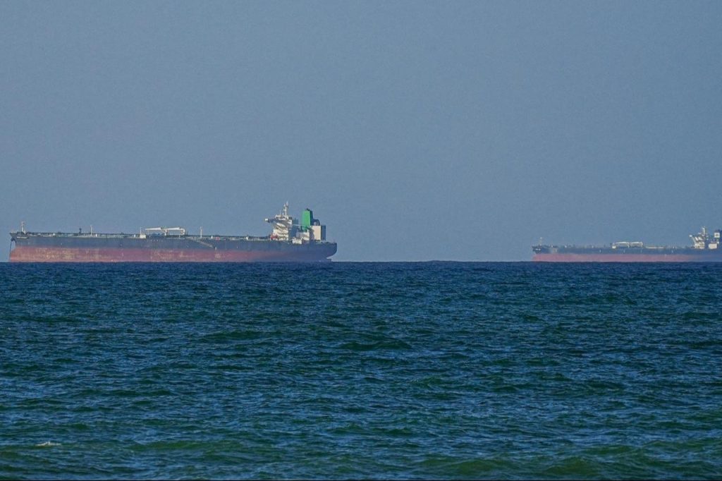 chinese tanker breaches hormuz blockade first crossing under us enforcement 3218052 202604140831 20260414083102 2