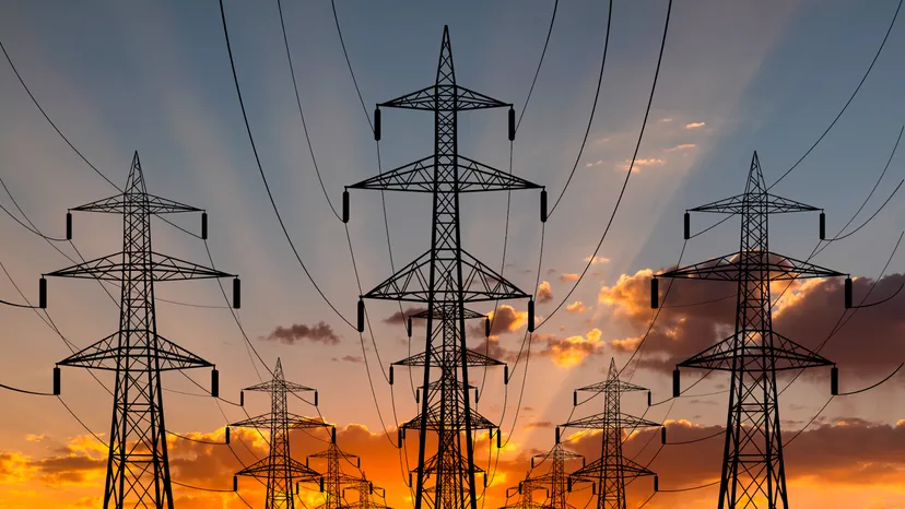 eyJidWNrZXQiOiJjb250ZW50Lmhzd3N0YXRpYy5jb20iLCJrZXkiOiJnaWZcL0ludGVybmV0LW92ZXItcG93ZXItbGluZXMuanBnIiwiZWRpdHMiOnsicmVzaXplIjp7IndpZHRoIjo4Mjh9fX0