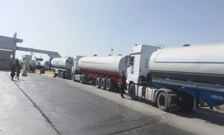 افغانستان ته د تېلو وارداتو نوي لارې؛ له روسیې او بېلاروس څخه لېږد څو برابره زیات شوی